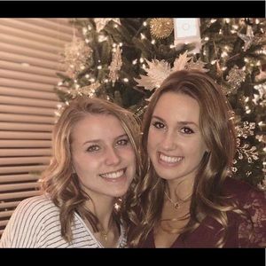 Meet your Posher, Alexis